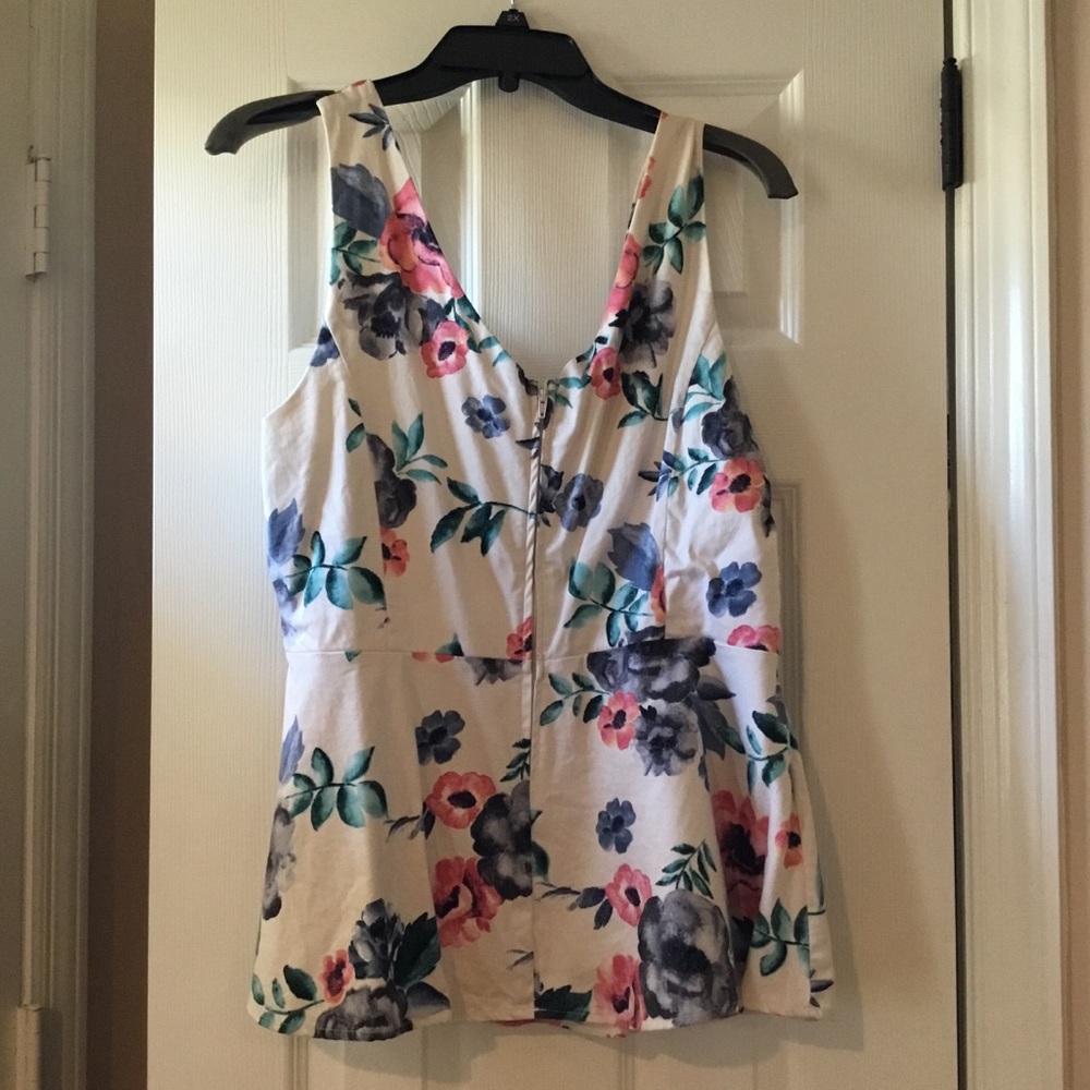1x Torrid peplum top - Picture 3 of 3